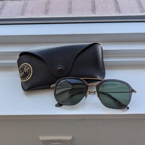 Authentic Ray-Ban Sunnies with original case!